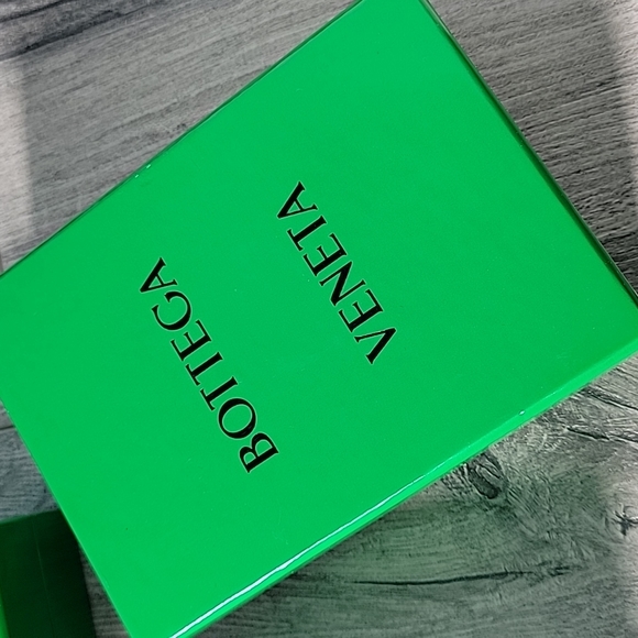 Bottega Veneta Boxes - Picture 7 of 8